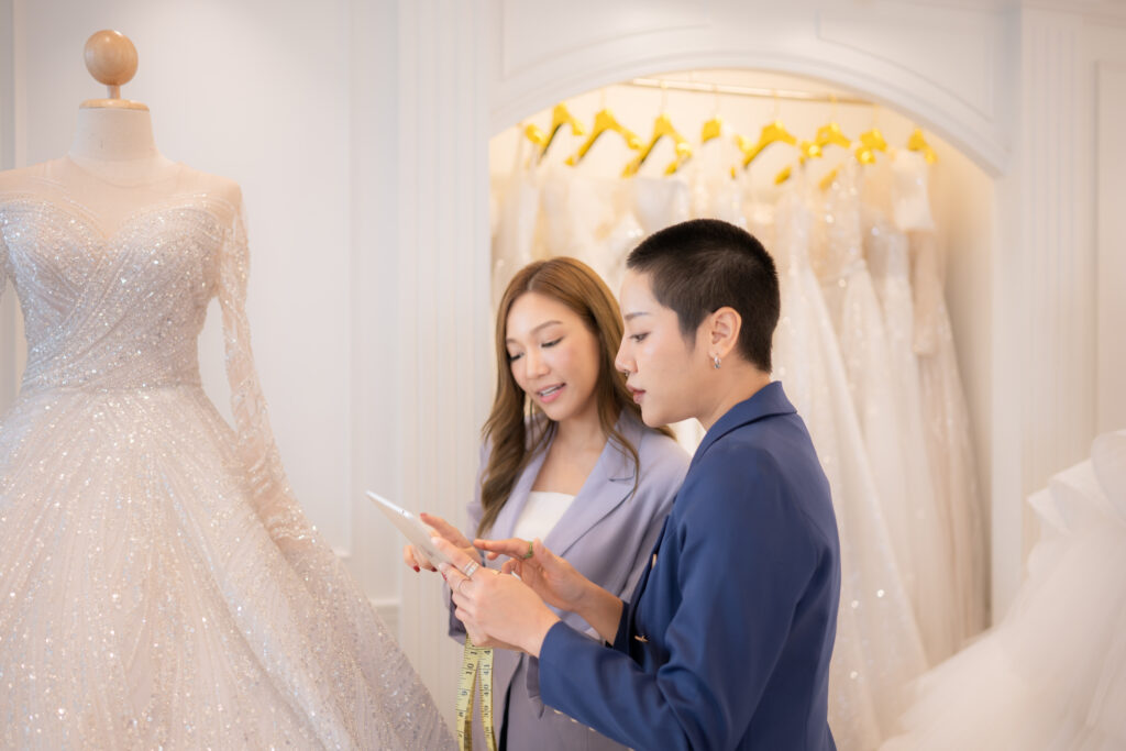 Wedding Planner บ่าวสาวมือใหม่ เตรียมตัวทำการ์ดแต่งงาน พิธีในงานแต่ง วางแผนทำการ์ดแต่งงาน คนรันคิวงานแต่ง คำแนะนำในการจัดงานแต่ง จัดงานแต่งโดยPlanner