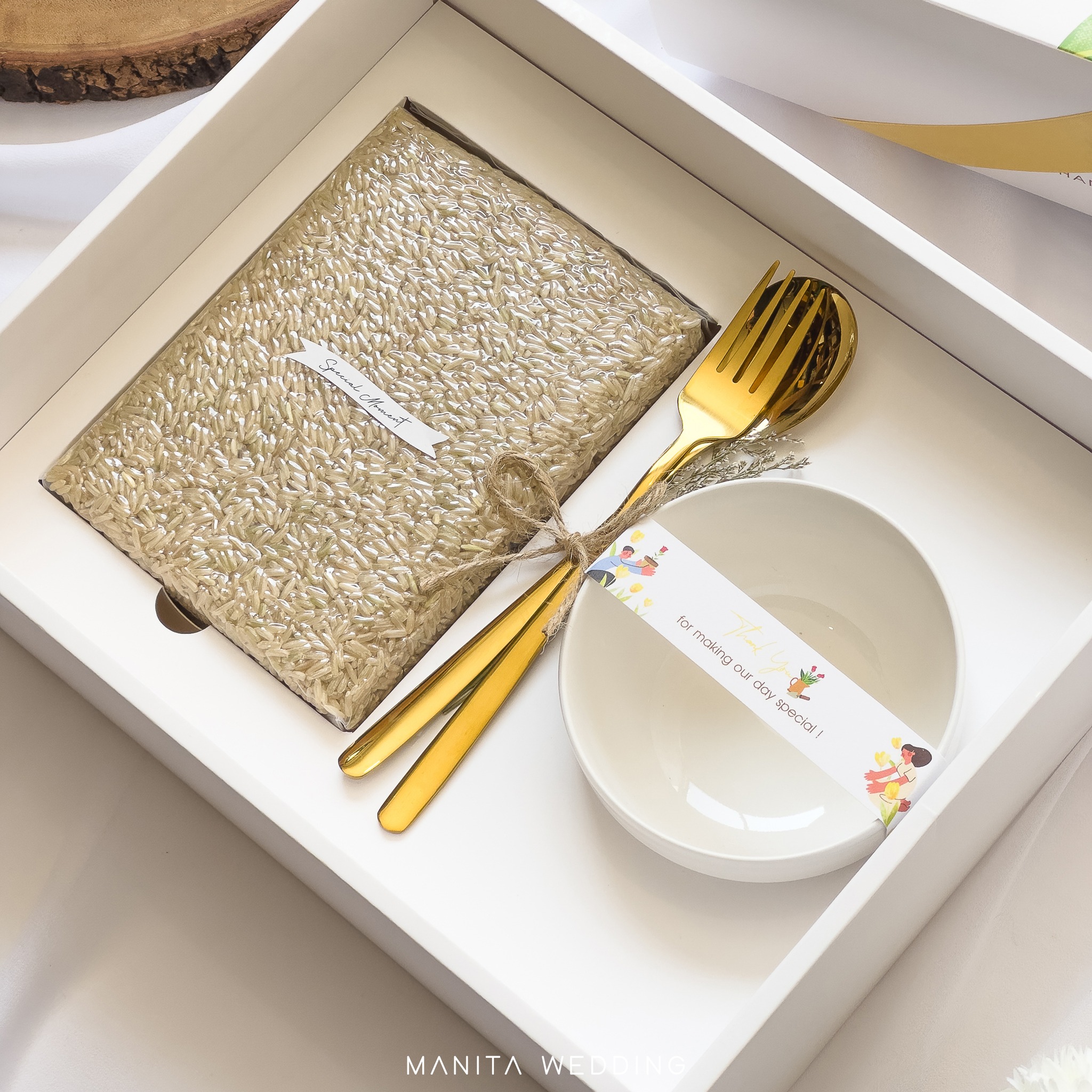 ของรับไหว้ เซต L ชาม ช้อนส้อมเกาหลีและข้าวกล้อง